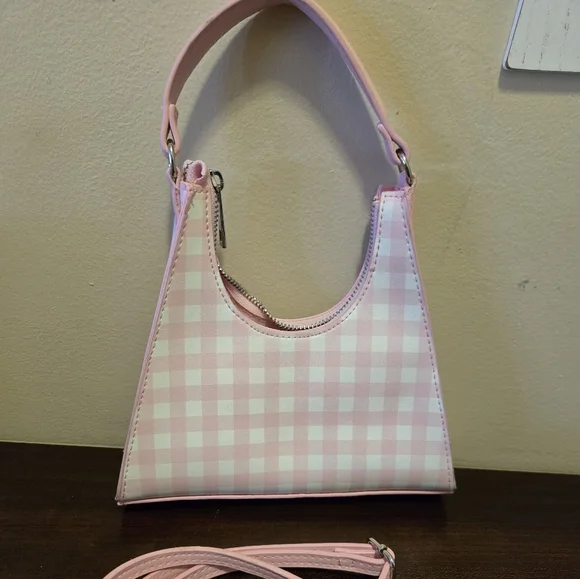 Gingam Pink & White Bag 🎀🎀 - Picture 2 of 8